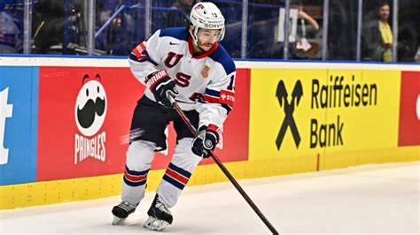 Rána pro světový hokej. Útočník NHL Johnny Gaudreau a jeho .